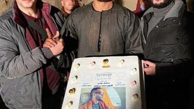 بالجلباب الصعيدي.. محمد رمضان يحتفل ببدء تصوير مسلسل ”موسى”