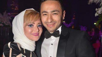 حالتها خطيرة.. حمادة هلال يدعو بالشفاء لزوجته: حتة من قلبي