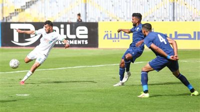 هجوم من الإعلاميين بسبب حرارة الطقس في مباراة إنبي والمصري