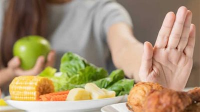 ابتعد عن هذه الأطعمة والمشروبات للقضاء على الشعور بالحر