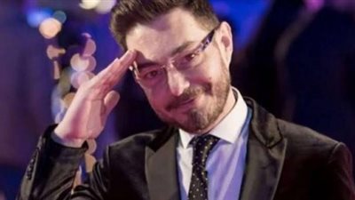 أحمد زاهر :المشاهد الساخنة و”البوس” سيئة جارية