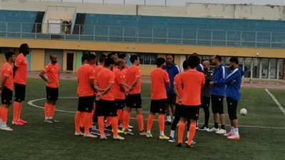 النجم الساحلي ضد المقاولون العرب .  تعرف علي موعد المباراة والقنوات التاقلة