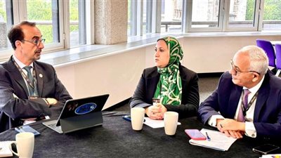 وزير التربية والتعليم يبحث تعزيز التعاون مع البنك الدولي