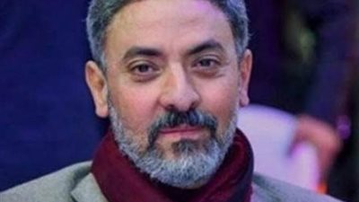 فتحي عبدالوهاب يسخر من التباعد الاجتماعي بسبب كورونا