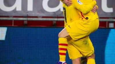 برشلونة يقسو على بلباو بثلاثية وينتزع المركز الثالث في الليجا