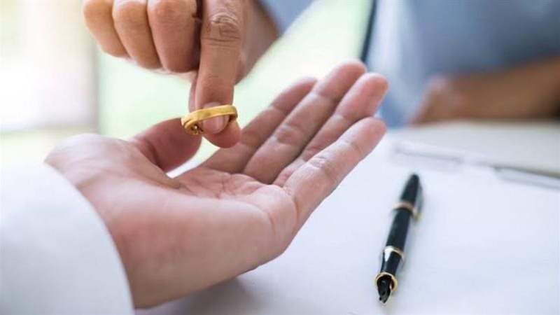 عائشة بن احمد تكشف