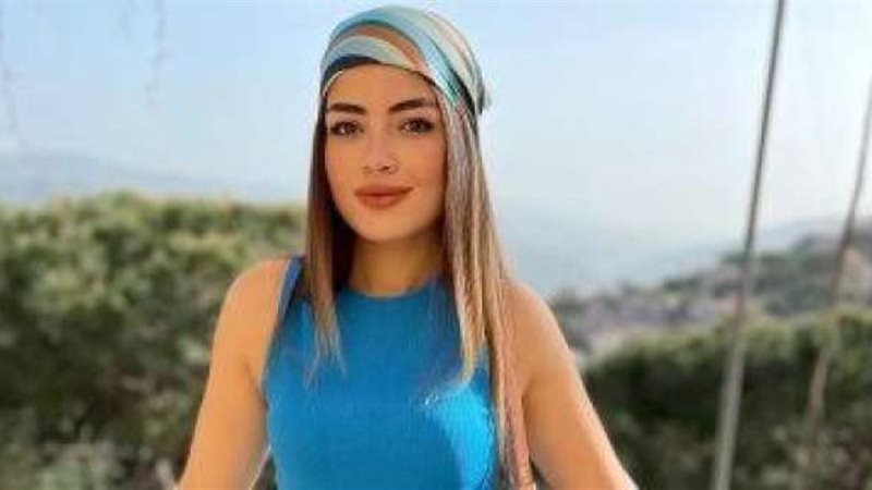 ليلي أحمد زاهر.