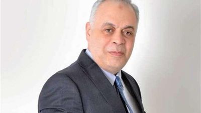 أشرف زكي يتحدث عن ذكرياته في ”طباخ الريس” و يروي موقف من مشروع تخرجه