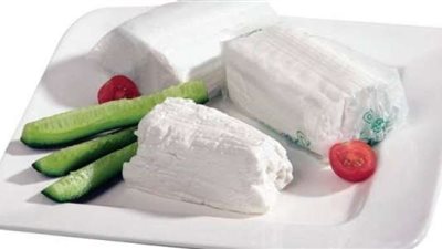 غنية بالبروتين والكالسيوم.. فوائد صحية يوفرها تناول الجبن القريش يومياً