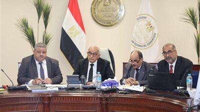 شاهد.. وزير التعليم يتابع امتحانات الدبلومات الفنية ويصدر تعليمات صارمة