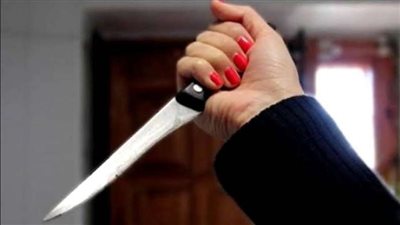 بـ22 طعنة.. النيابة توقع كشف طبي على متهمة بقتل والدتها للتأكد من سلامتها العقلية