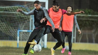 سيراميكا كليوباترا يواصل تدريباته استعدادا لمواجهة المقاولون بدون راحة