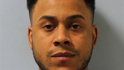 نظر إلي جسم خطيبته.. فطعنه الشيف بسكين اللحوم في رقبته ثم دفع الفاتورة وغادر المطعم