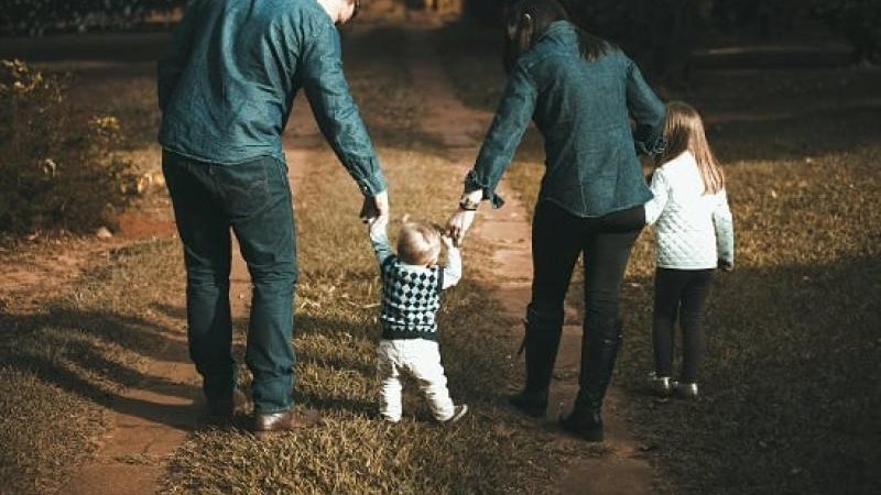 فوائد خروج الأطفال