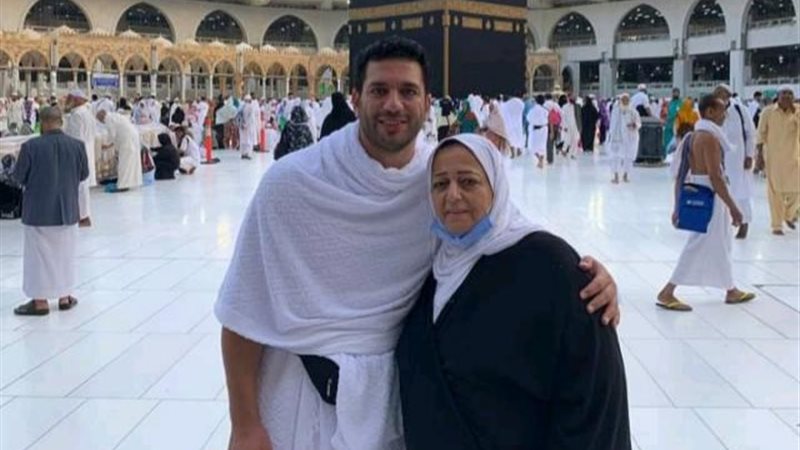 حسن الرداد ووالدته