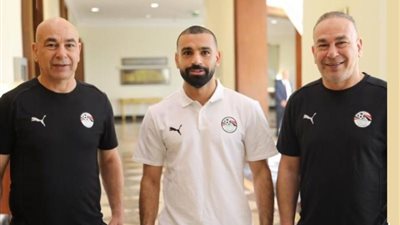 إيه الحكاية!؟.. سر تخلي محمد صلاح عن شعره قبل لقاء التوأم