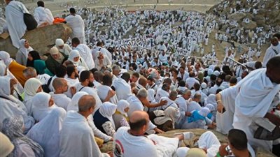 تابع ضيوف الرحمن لحظة بلحظة.. تردد قناة الحج 2024 الجديد وطريقة ضبطها