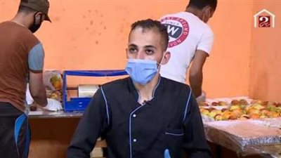 الشيف أحمد.. حكاية شاب أعد 20 ألف وجبة لمصابي كورونا مجانا