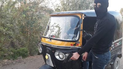 استجابة من الشرطة بعد انتشار فيديو الاعتداء على شخص بزعم السرقة بالجيزة
