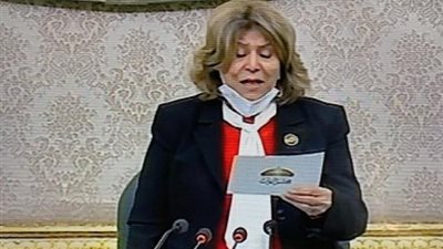 فريدة الشوباشى تؤدى اليمين الدستورية وترأس الجلسة الافتتاحية لمجلس النواب