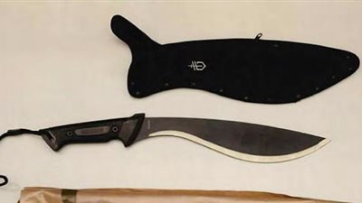 قوات مكافحة الإرهاب تعتقل طالب لشراؤه ساطور ودرع واقي من الرصاص عبر الأنترنت