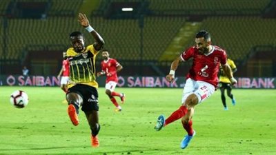 الإنتاج الحربي يجبر الأهلي على التعادل سلبيا في الشوط الأول