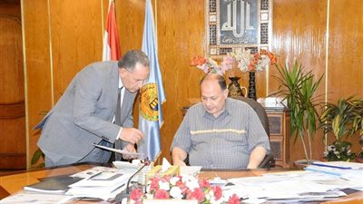 محافظ أسيوط يعتمد نتيجة امتحانات الشهادة الاعدادية 2023/2024