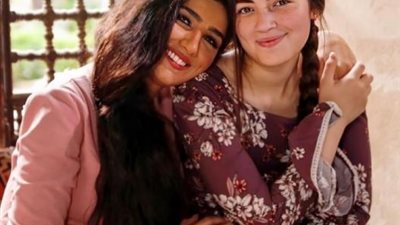 قمرين.. مي عمر وملك أحمد زاهر في كواليس مسلسل ”لؤلؤ”