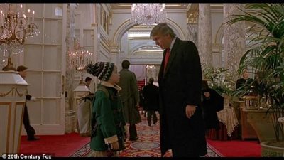 بطل فيلم ” Home Alone 2” يؤيد إزالة المشهد الذى ظهر فيه ”دونالد ترامب” في الفيلم الشهير