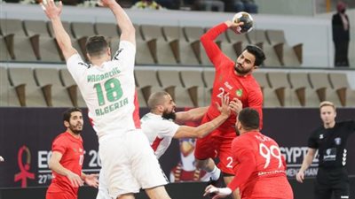 المغرب يهزم  الجزائر 15\8 في الشوط الأول من مونديال اليد
