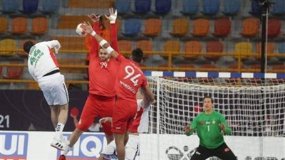الجزائر تعود من بعيد وتحقق فوزًا مثيرًا على المغرب بمونديال اليد