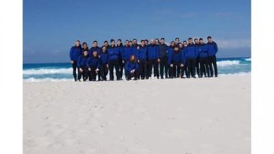 منتخب روسيا علي شاطيء الساحل الشمالي