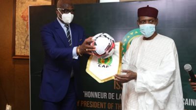 «كاف» يمنح عيسى حياتو الرئاسة الشرفية