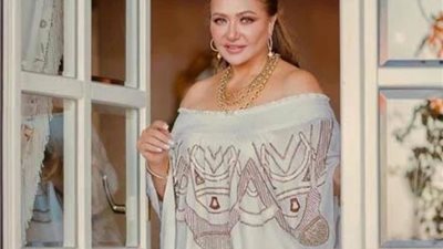 ليلى علوي تحسم أزمة سخرية الجمهور من عمرو دياب بسبب عدم تقبيله لها