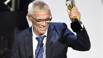 بعد خماسية اليابان.. «كوبر» يعلن رحيله عن منتخب سوريا