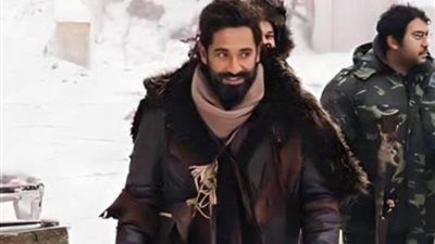 المخرج ياسين حسن يكشف موعد عرض فيلم ”الغربان”