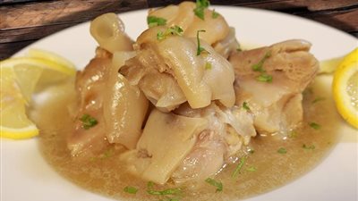 قبل عيد الأضحى المبارك 2024.. طريقة تحضير الكوارع بالخل والثوم