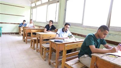 الثانوية العامة 2024.. موعد بدء إجازة الامتحانات وعودة الطلاب للجان