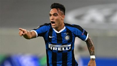 مهاجم أنتر ميلان: اللعب بجوار ميسي شرف