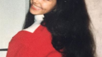 تارا عماد في صورة نادرة من دولاب الذكريات