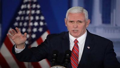 بينس يجري اول اتصال بإدارة بايدن