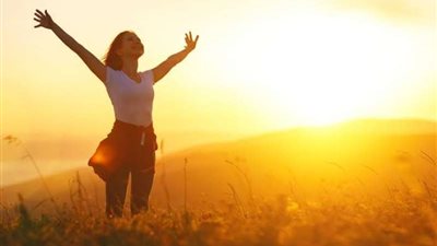 ماذا يحدث لجسمك عند التعرض لأشعة الشمس أكثر من نصف ساعة يوميا؟
