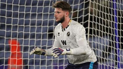 وفاة حارس نادي ميلوول بعد تعرضه لوعكة صحية