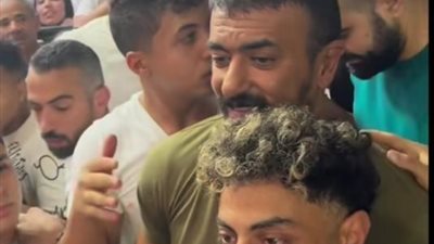 الجمهور يحاصر أحمد العوضي والنجم يعلق: رزقنا في الدنيا محبة الناس