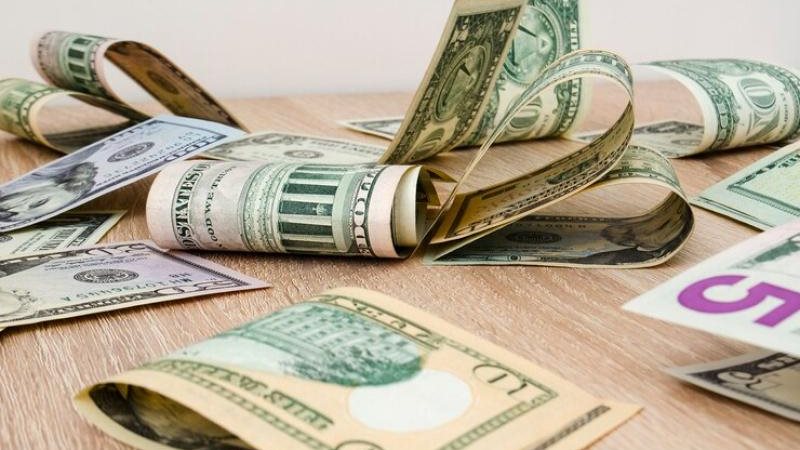 سعر الدولار اليوم
