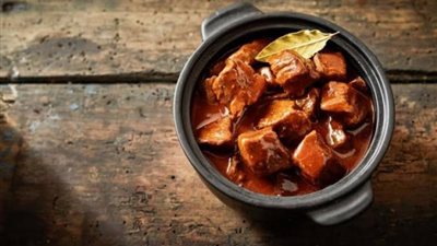 أكلات عيد الأضحى المبارك.. طريقة تحضير كباب الحلة في المنزل