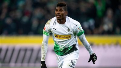 إنتهاك قواعد كورونا يبعد إيمبولو عن مواجهة فيردر بريمن بالدوري الألماني