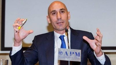 إصابة رئيس اتحاد الكرة الإسباني بفيروس كورونا