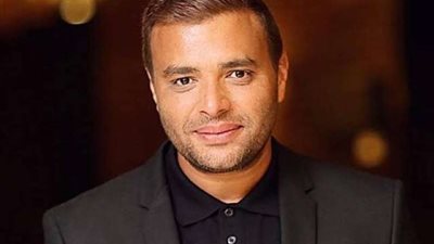 بعد واقعة صفع معجب.. رامي صبري يتبرأ من لقب شبيه عمرو دياب