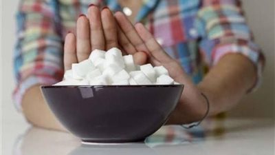 ماذا يحدث لجسمك إذا توقفت عن تناول السكر لمدة شهر؟